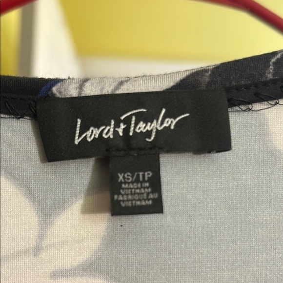 LORD AND TAYLOR Floral Black and White Dress - Picture 3 of 15